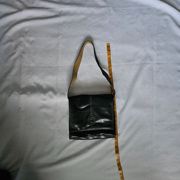 Mondani New York Black Leather Magnetic Closure Shoulder Bag - Picture 13 of 13